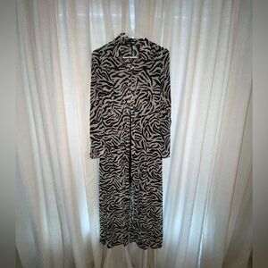 Fashion Nova Black and White Zebra Print Long Sleeve Dress
